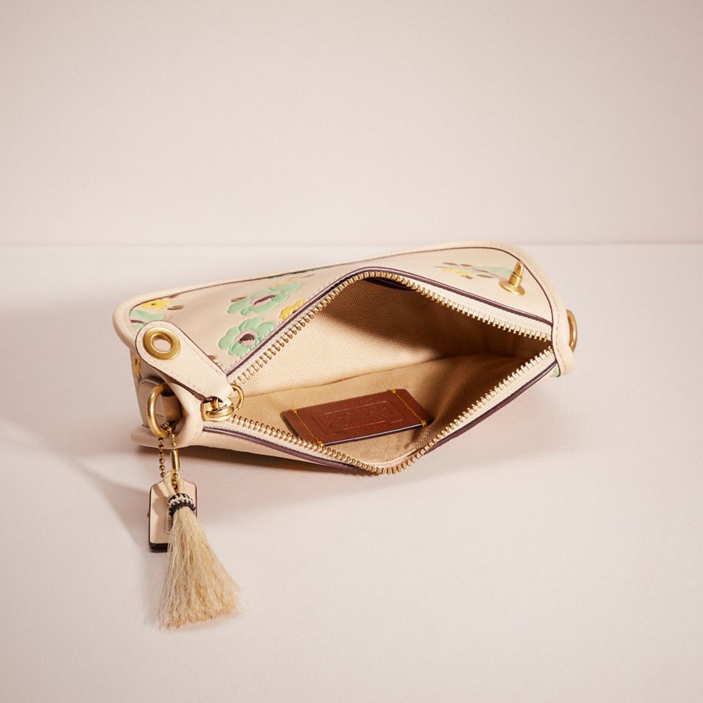 Coach バッグ COACH Swinger 20 Metallic Leather Clutch w/ Quilting Chain