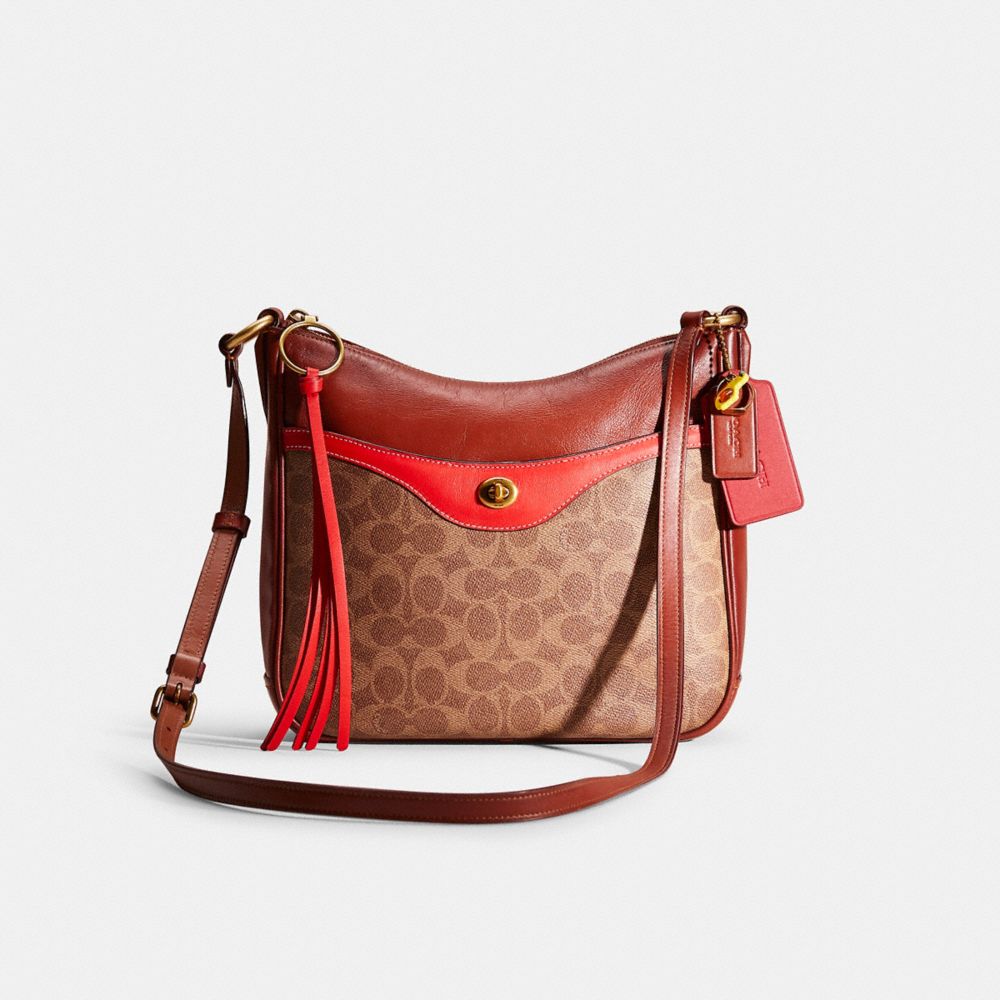 Chaise crossbody cheap in signature canvas