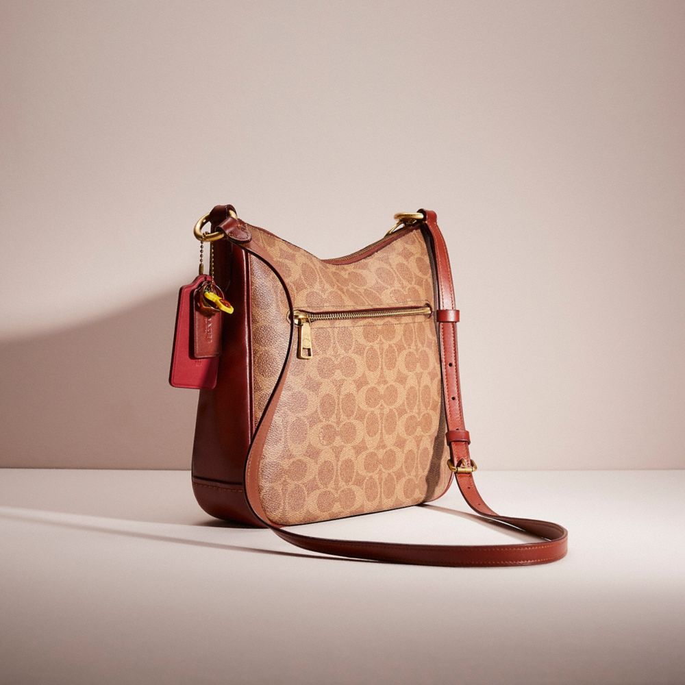 Coach chaise crossbody 2025 in signature canvas