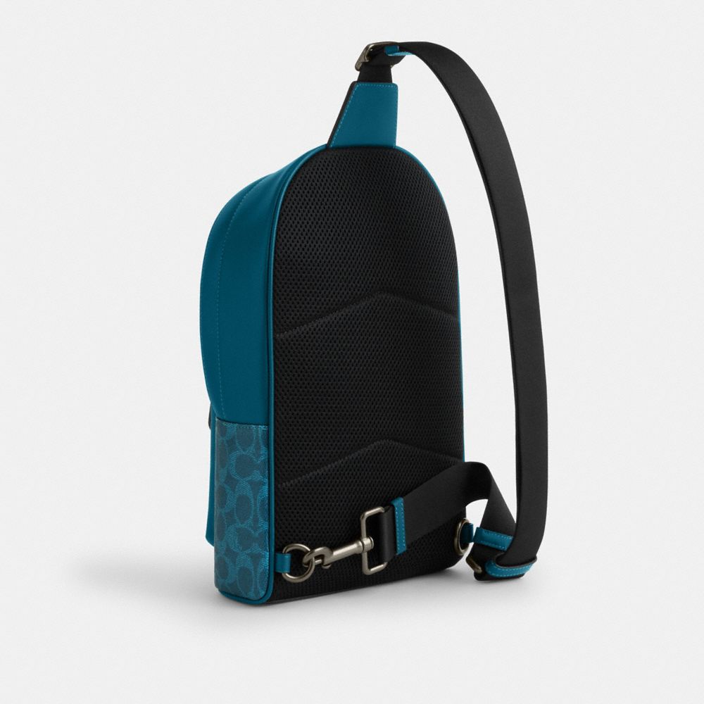 COACH®,SAC OUEST EN TOILE SIGNATURE,Toile exclusive,Qb/Aigue Marine/Bleu Sarcelle,Angle View