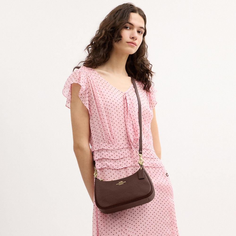 COACH®,Teri Shoulder Bag,Shoulder Bag,Logo,Metal,Chain Detail,Casual,