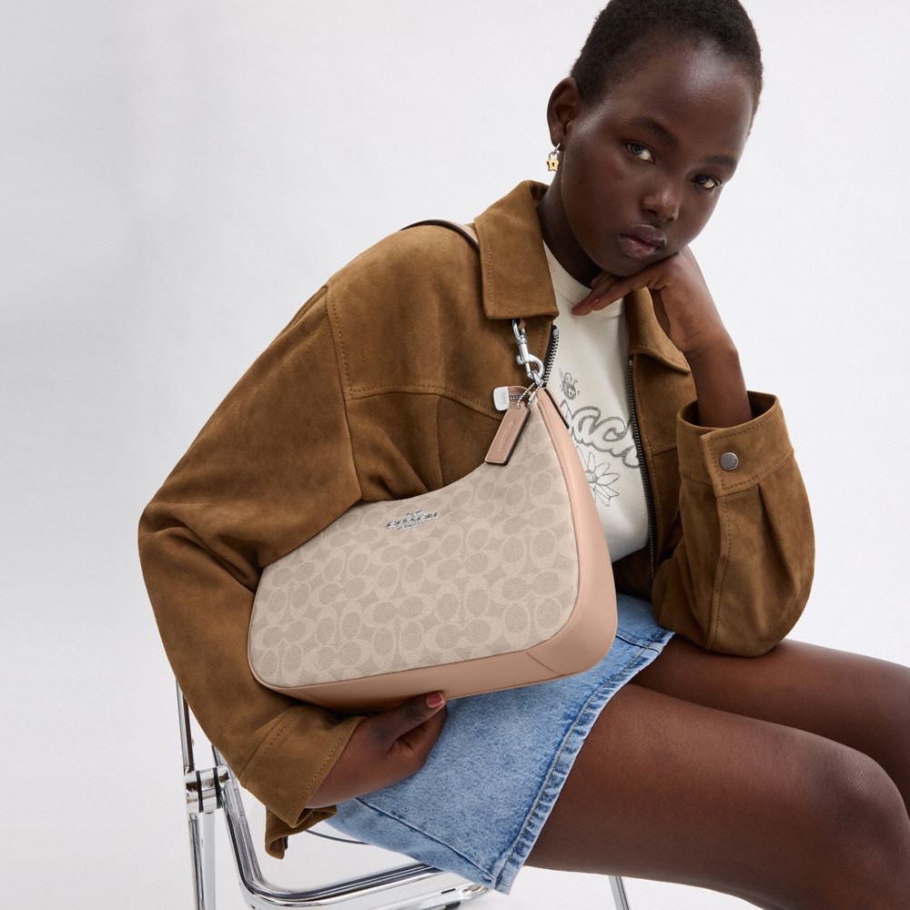 COACH®,Teri Hobo Bag In Signature Canvas,Shoulder Bag,Casual,Beige,Detail View