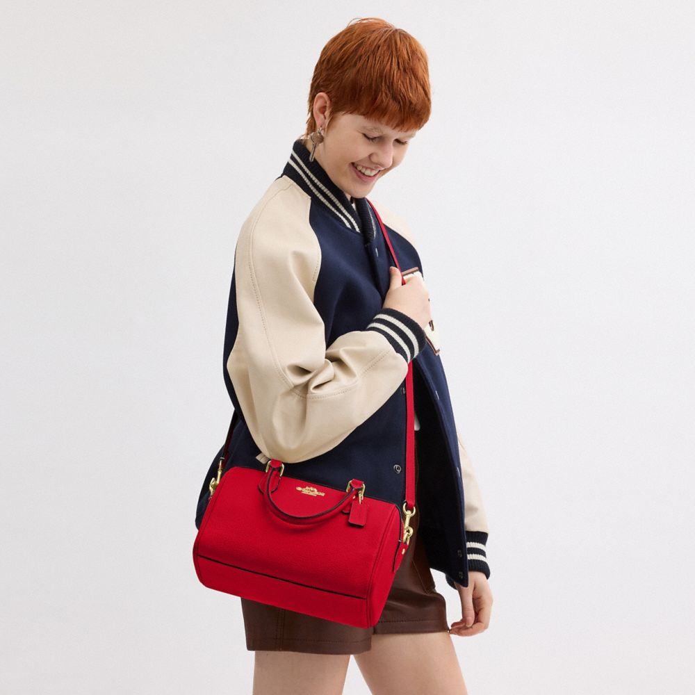COACH®,SACOCHE ROWAN,Cuir galet,Or/rouge vif,Detail View