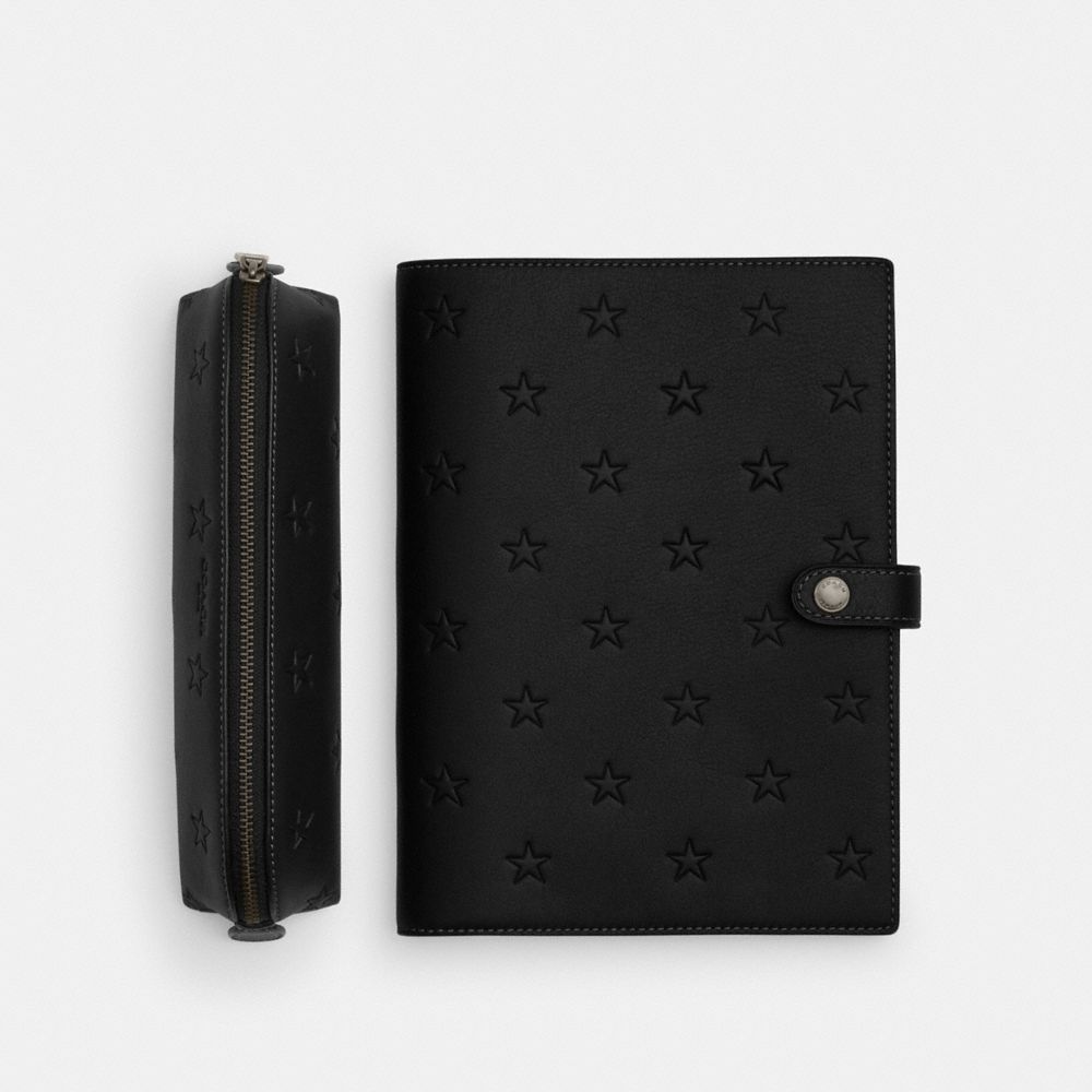 COACH®,ENSEMBLE CARNET ET PORTE-CRAYONS AVEC IMPRIMÉ ÉTOILE EN COFFRET,Cuir de fantaisie,Gris acier/Noir/Noir,Front View