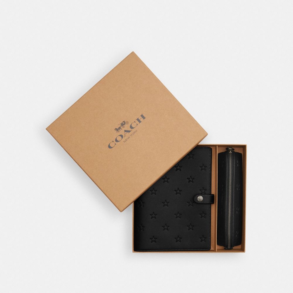COACH®,ENSEMBLE CARNET ET PORTE-CRAYONS AVEC IMPRIMÉ ÉTOILE EN COFFRET,Cuir de fantaisie,Gris acier/Noir/Noir,Front View