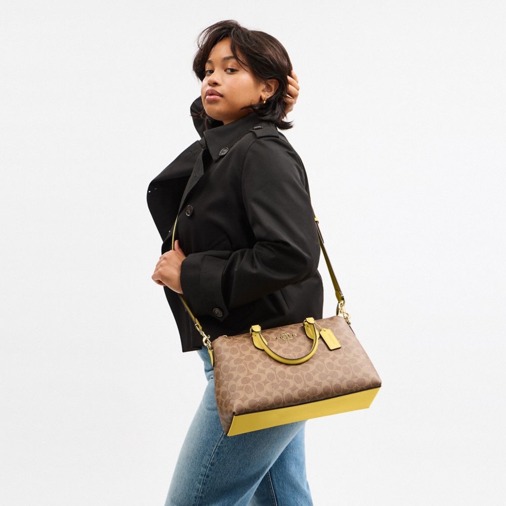 COACH®,SAC SATCHEL GEORGIA EN TOILE SIGNATURE,Toile exclusive,Im/Marron Orangé/Jaune