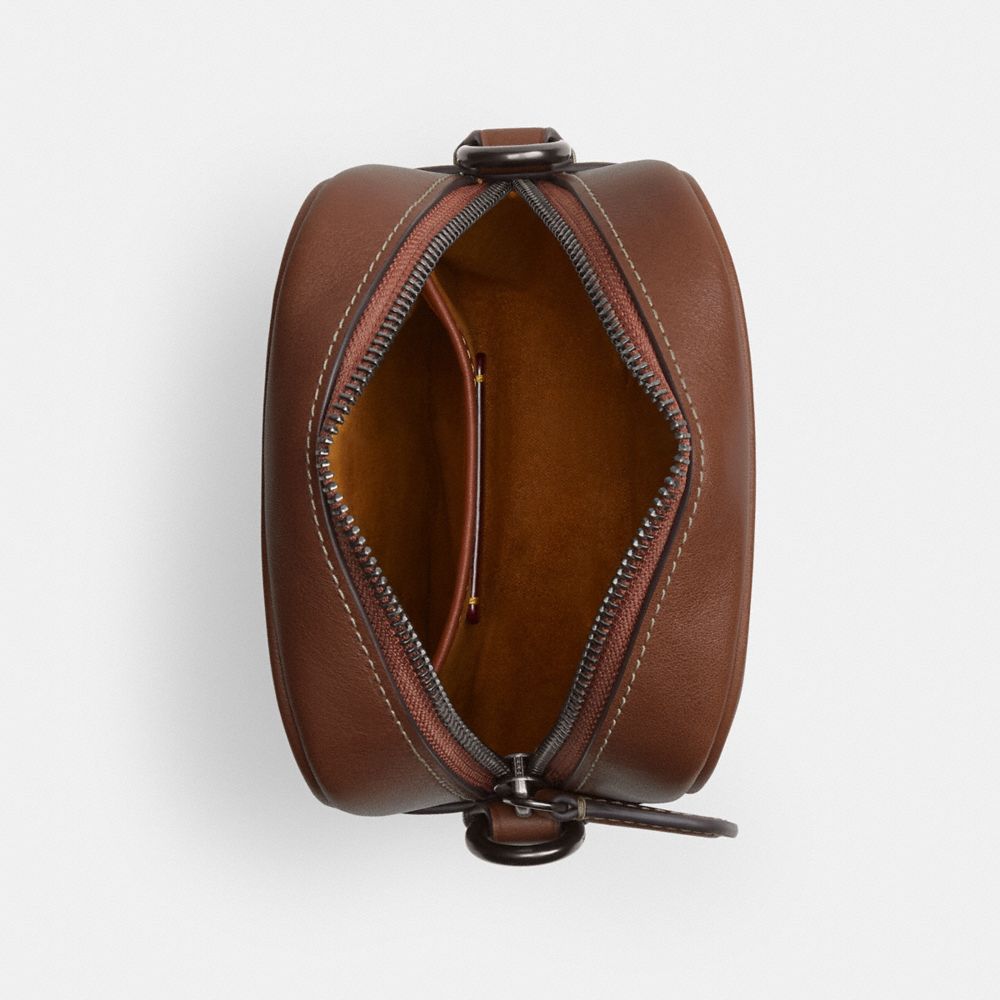 Coach In Redwood