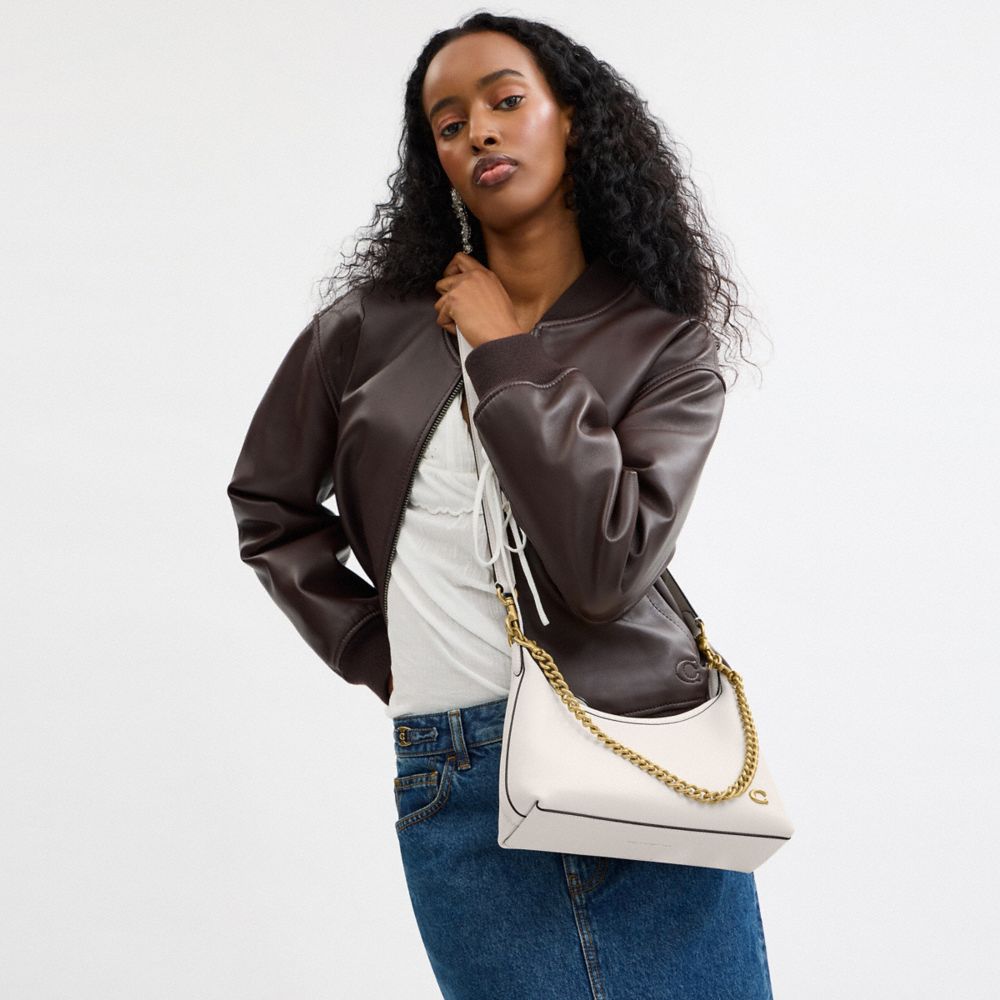 Coach In Brass/chalk