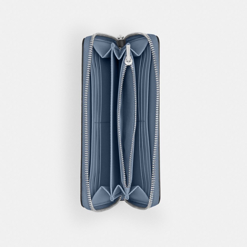 COACH®,LONG PORTEFEUILLE À FERMETURE ÉCLAIR SUR TOUT LE TOUR EN TOILE EXCLUSIVE,Toile exclusive,Argent/Chambray,Inside View,Top View