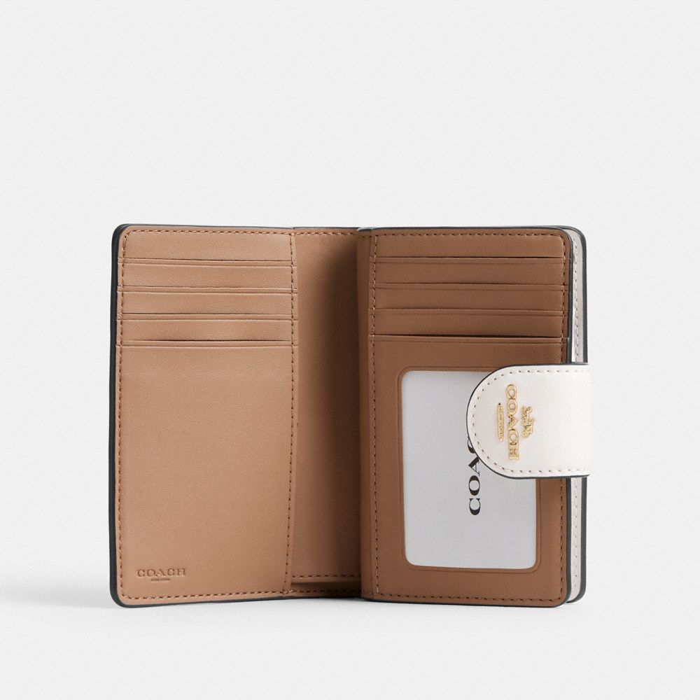 COACH®,Medium Corner Zip Wallet In Signature Canvas,Coin,Bi Fold,Sustainable,Casual,Beige,Inside View,Top View