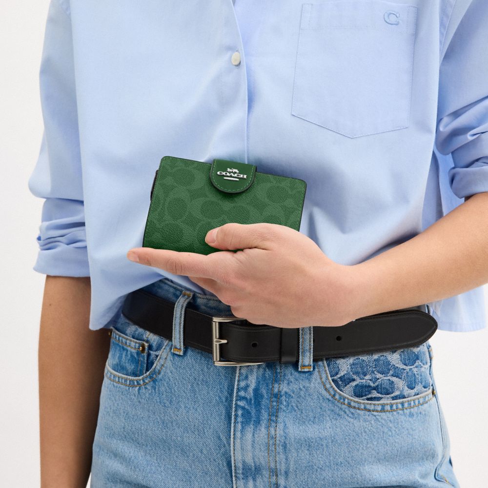 COACH®,Medium Corner Zip Wallet In Signature Canvas,Coin,Bi Fold,Sustainable,Casual,,Detail View