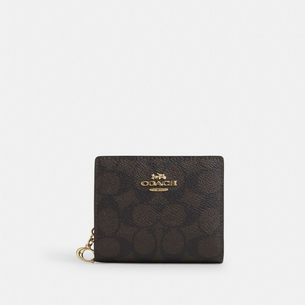 Coach wallet design sale