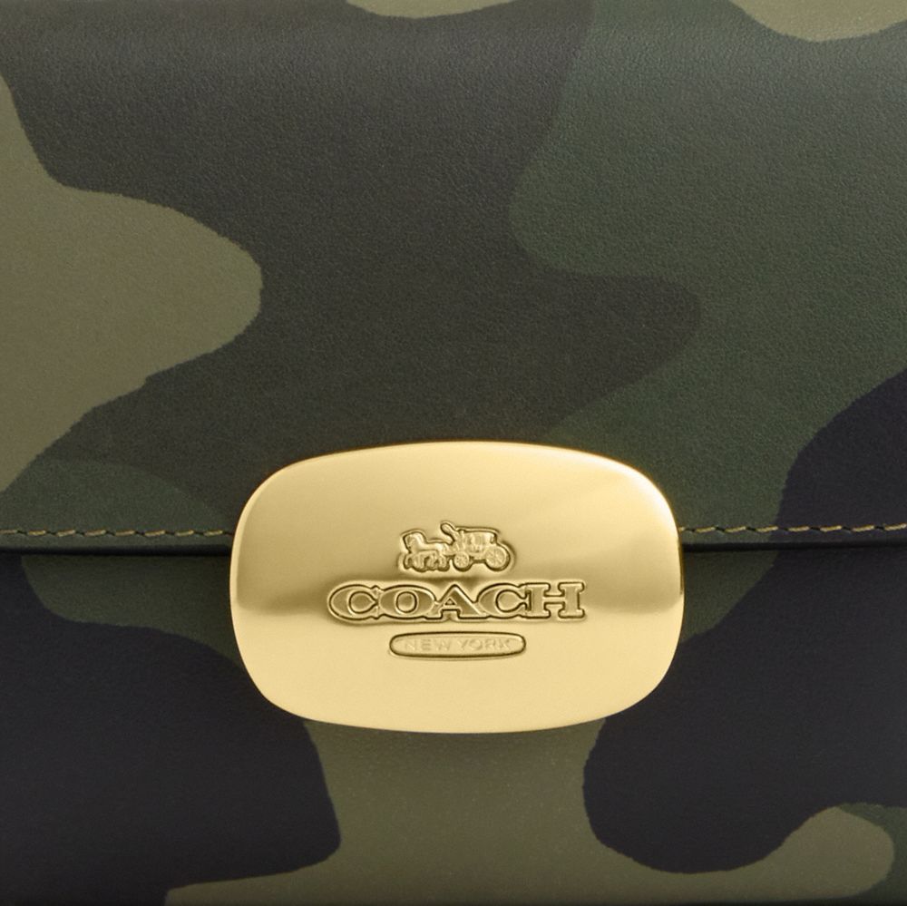 COACH®,PETIT PORTEFEUILLE ELIZA,Cuir innovant,Or/Cyprès foncé multi