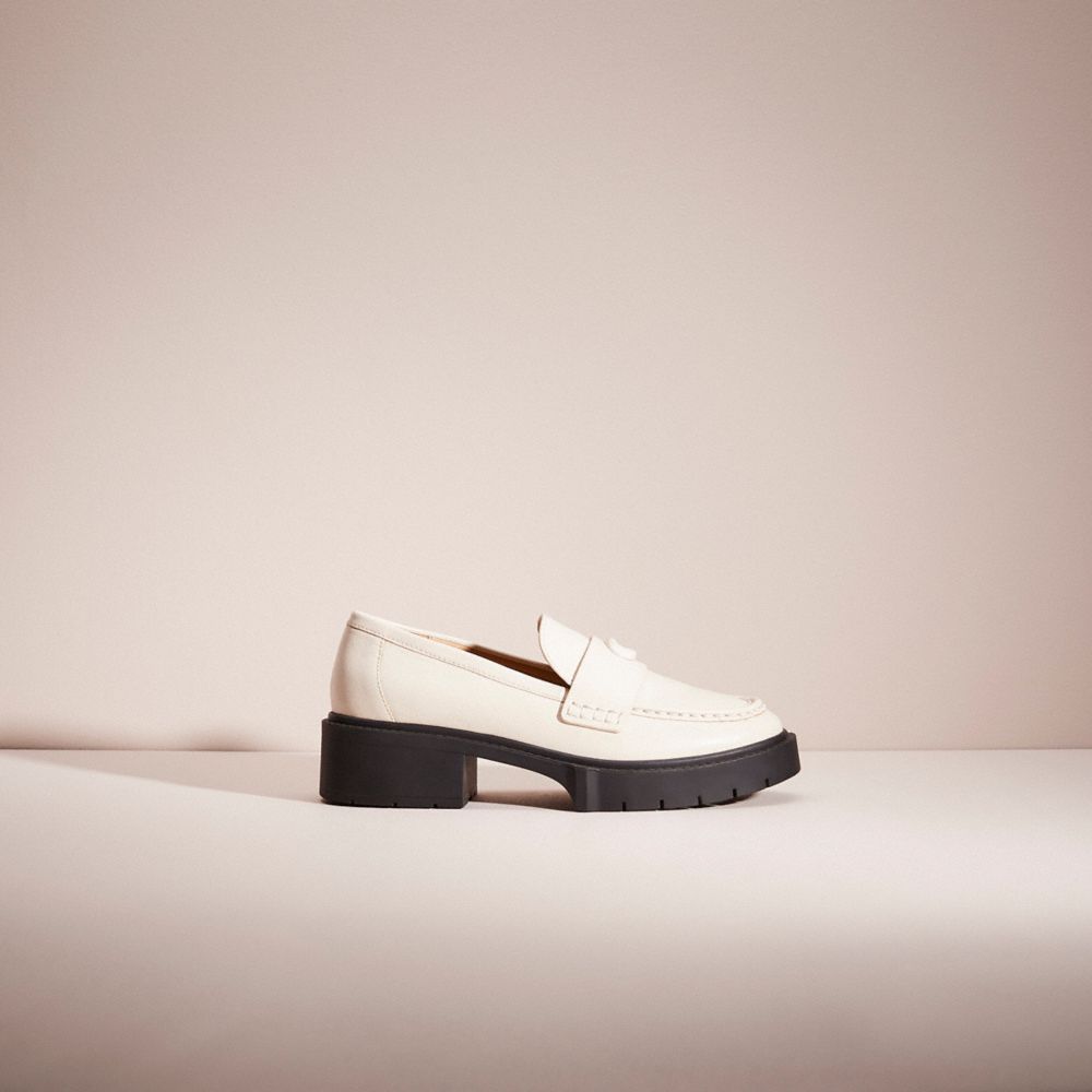 COACH®,Cuir,Craie,Front View