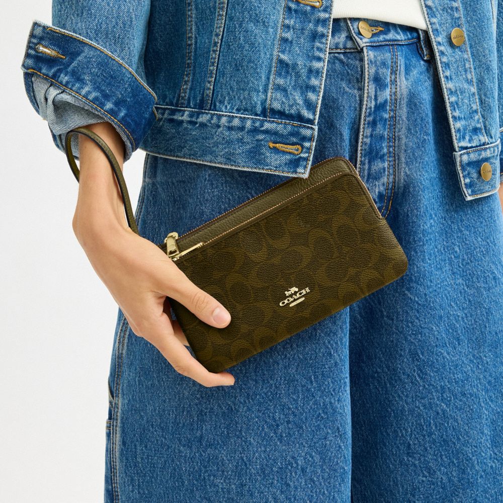 COACH®,PORTEFEUILLE À DOUBLE ZIP EN TOILE SIGNATURE,Toile exclusive,Or/Olive,Detail View