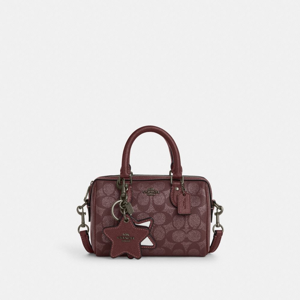 COACH®,ENSEMBLE MINI SAC À PORTÉ-CROISÉ ROWAN ET BRELOQUE DE SAC MIROIR EN TOILE SIGNATURE EN COFFRET,Gris acier/Rouge vin Multi,Front View