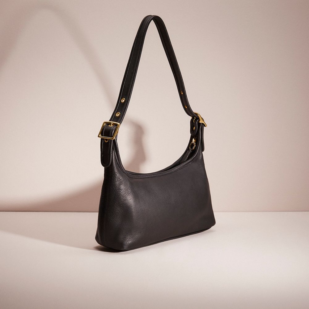 Coach classic shoulder bag hot sale