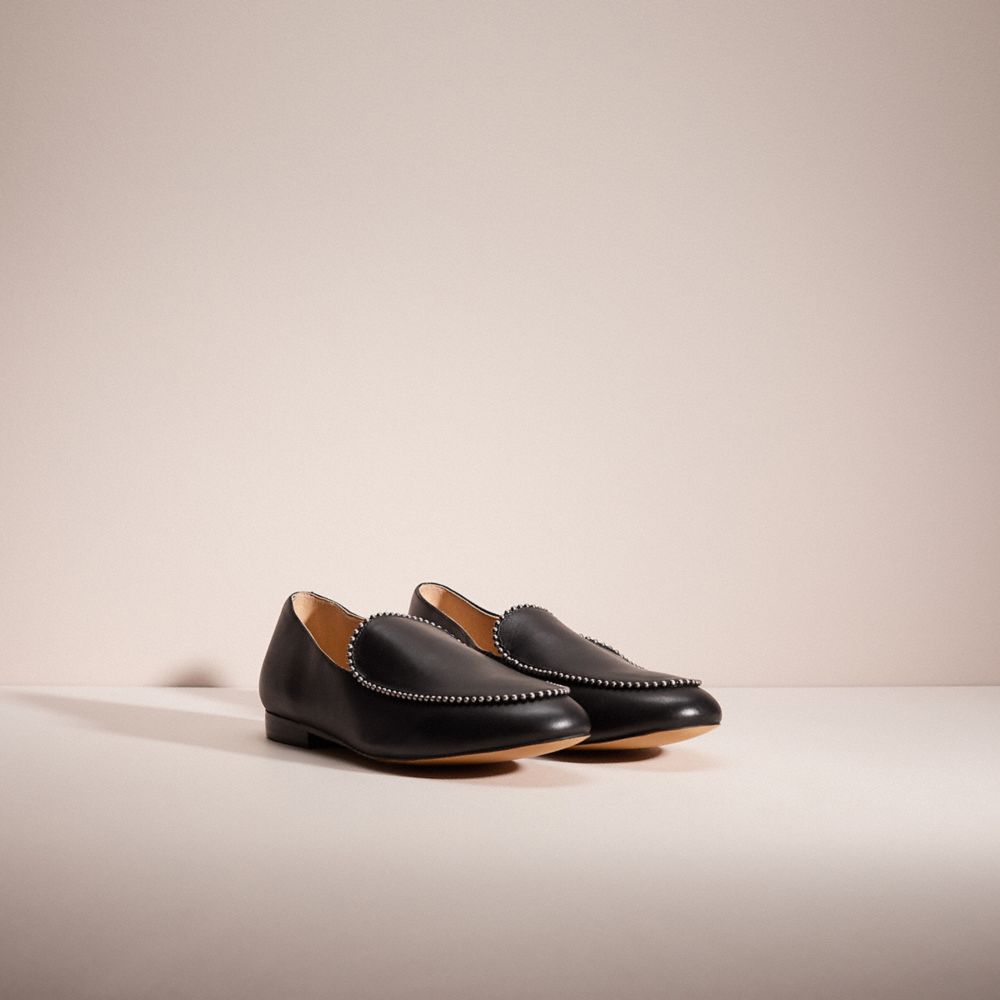 COACH®,Noir,Angle View