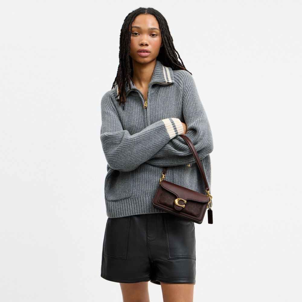 Женские сумки Coach Tabby Shoulder Bag 20 In Signature Canvas — фото 10