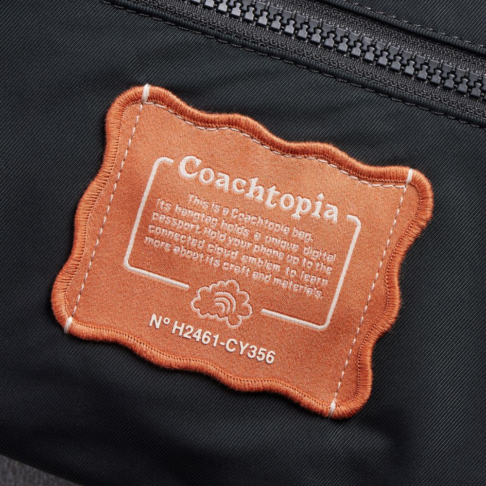 Coach Topia Loop Schultertasche Aus Recyceltem Polyester Mit Blumenapplikation In Black/multi