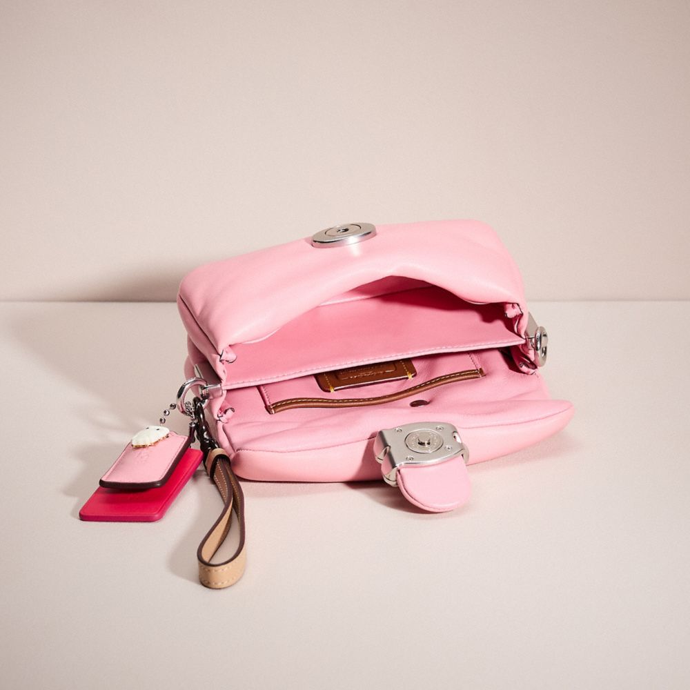 COACH®,Upcrafted Pillow Tabby Shoulder Bag 18,Leather,Shoulder Bag,Studded,Logo,Metal,Day Party,Pink,Inside View,Top View