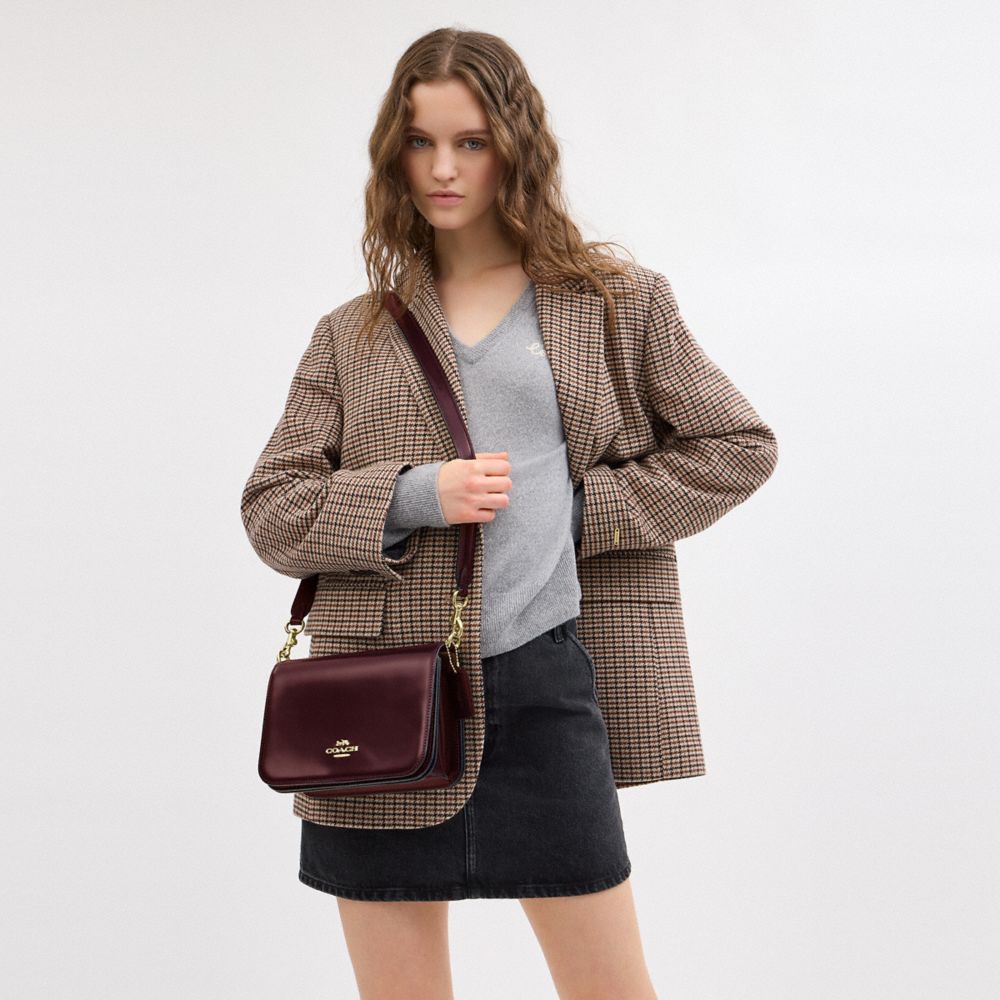 COACH®,Quinn Bag,Leather,Shoulder Bag,Metal,Logo,Casual,Maroon,Detail View