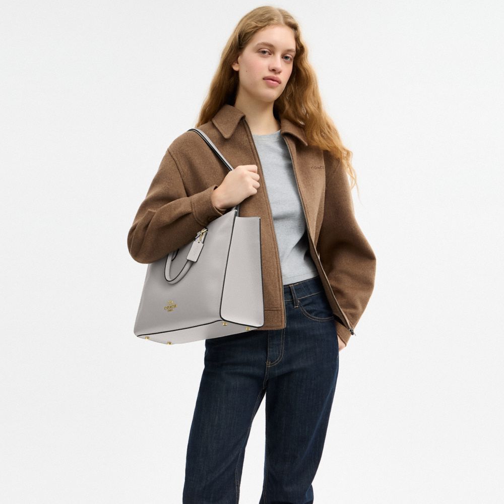 COACH®,CABAS MAGGIE,Cuir galet,Or/Gris Tourterelle,Detail View