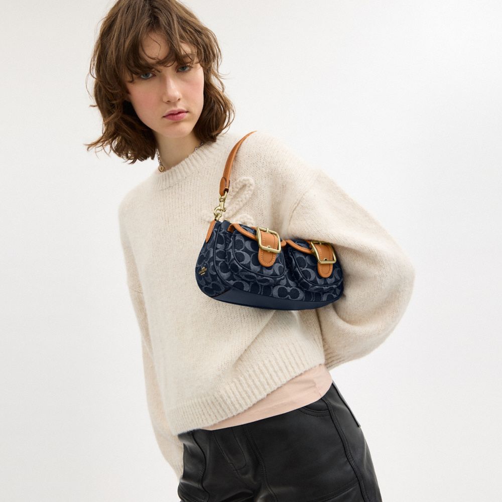 COACH®,SAC ASHTON EN DENIM EXCLUSIF,Or/Denim Or/Naturel,Detail View