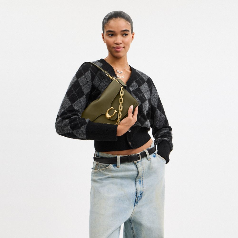 COACH®,Chain Tabby Shoulder Bag,Leather,Shoulder Bag,Logo,Metal,Brass,Day Party,,Detail View