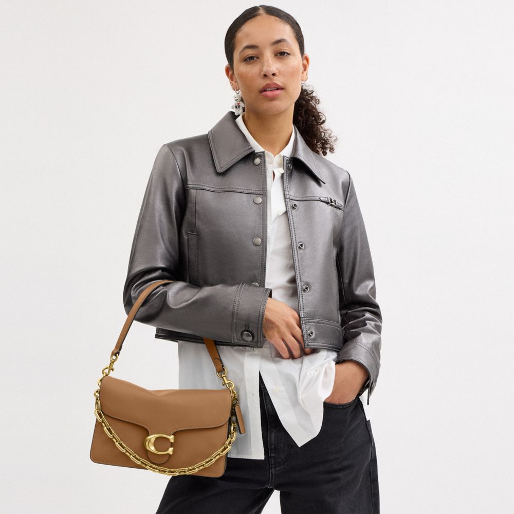 Shop Coach Tabby Schultertasche Mit Kette In Brown