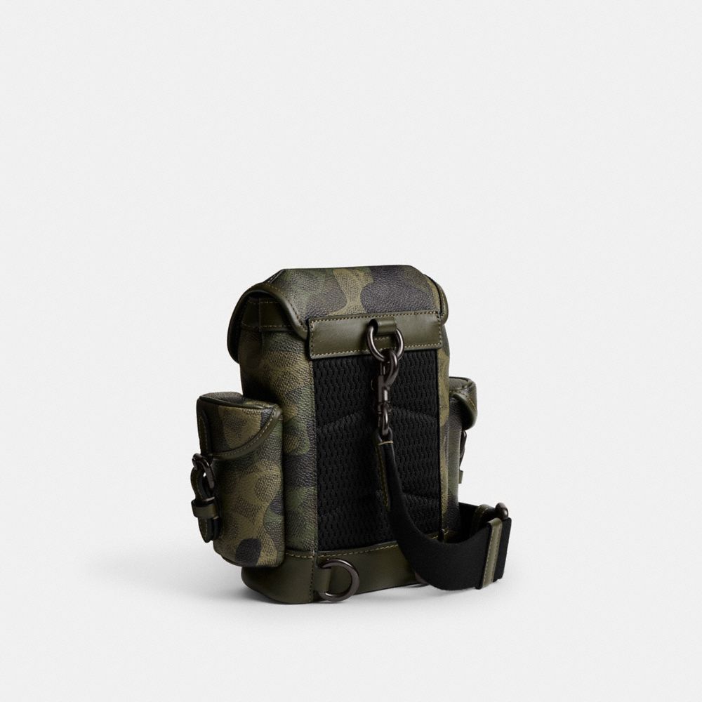 COACH®,Camouflage Exclusif,Angle View