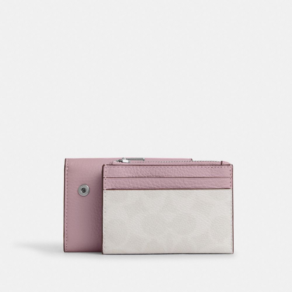 COACH®,PORTEFEUILLE PORTE-CARTES EN TOILE EXCLUSIVE,Toile exclusive,Sv/Craie/œillet,Angle View