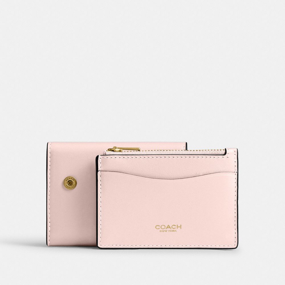 COACH®,PORTEFEUILLE PORTE-CARTES ESSENTIEL,Laiton/Rose fard,Angle View