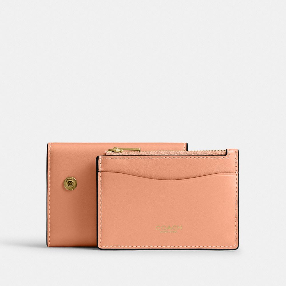 Coach Essential Card Holder Wallet