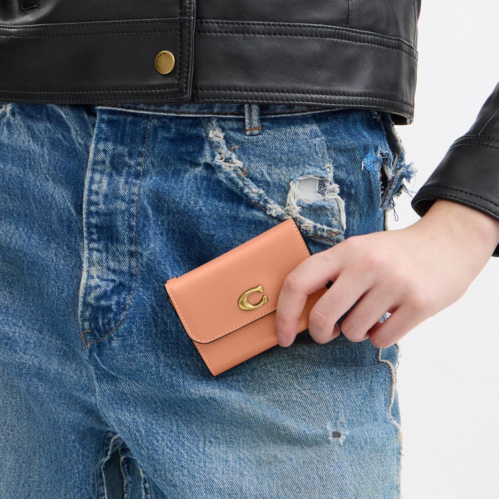 COACH®,Essential Card Holder Wallet,Calfskin Leather,Card Case,Metal,Logo,Casual,,Detail View