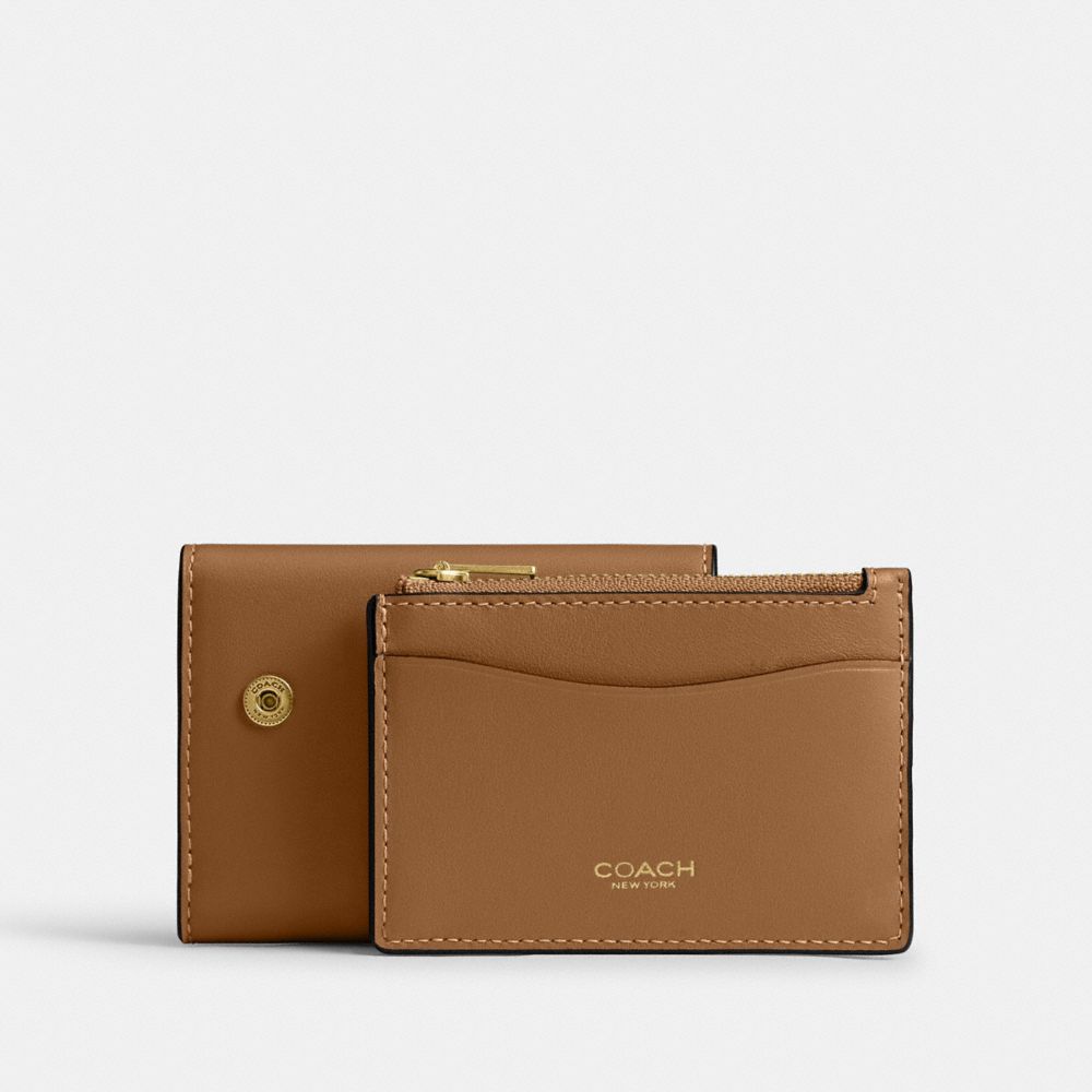 COACH®,Essential Card Holder Wallet,,Angle View