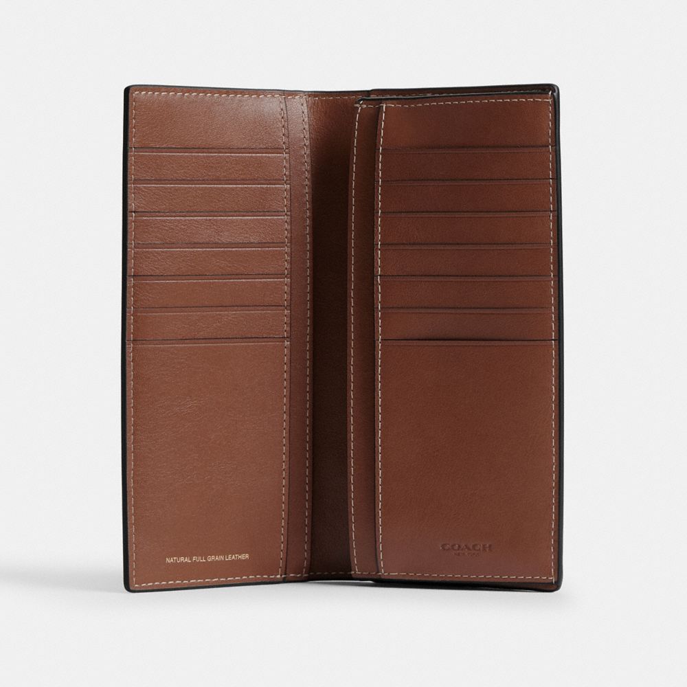 Coach In Redwood