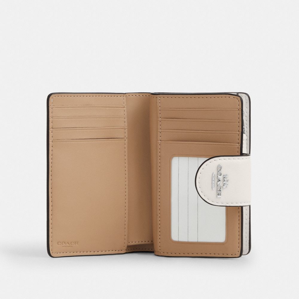 COACH®,Medium Corner Zip Wallet In Signature Leather,Leather,Bi Fold,Casual,White,Inside View,Top View