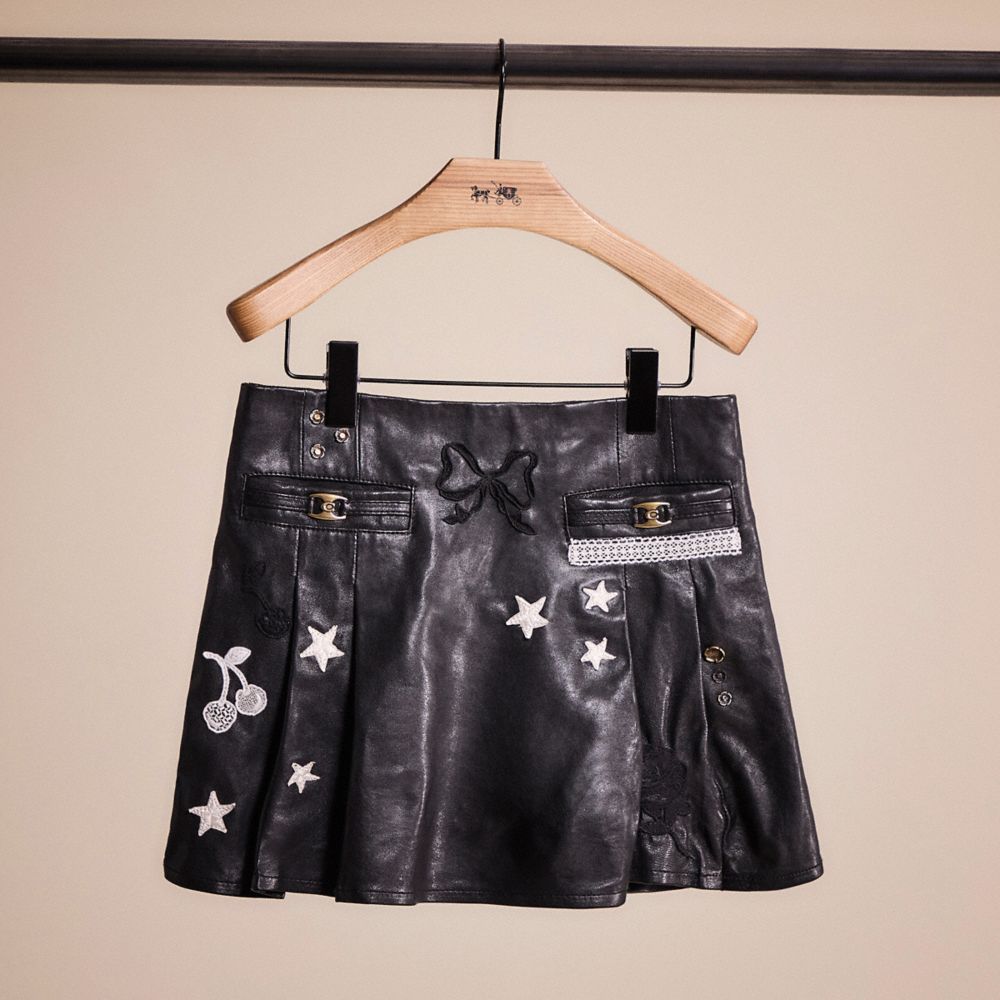COACH®,UPCRAFTED HERITAGE C LEATHER MINI SKIRT,Lamb leather,Sweet Nostalgia,Black,Front View