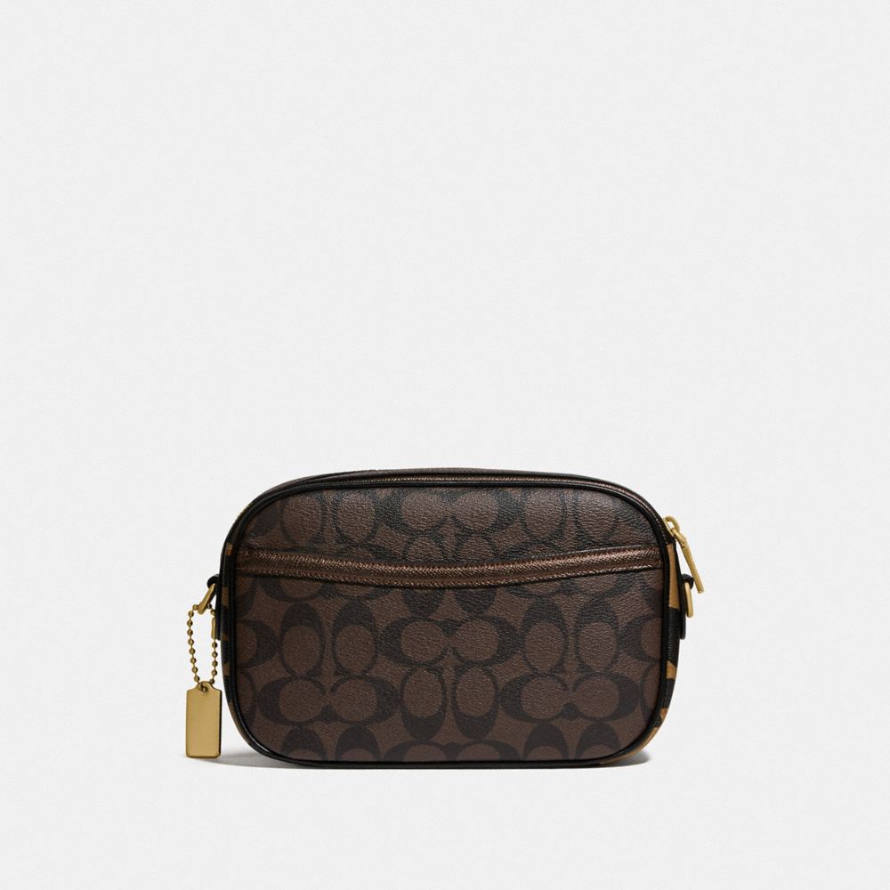 I'm looking for a shorter crossbody chain for my mini pochette, like the  one in this online pic I found. Anyone has any recommendations? Thank you  🙏 : r/Louisvuitton