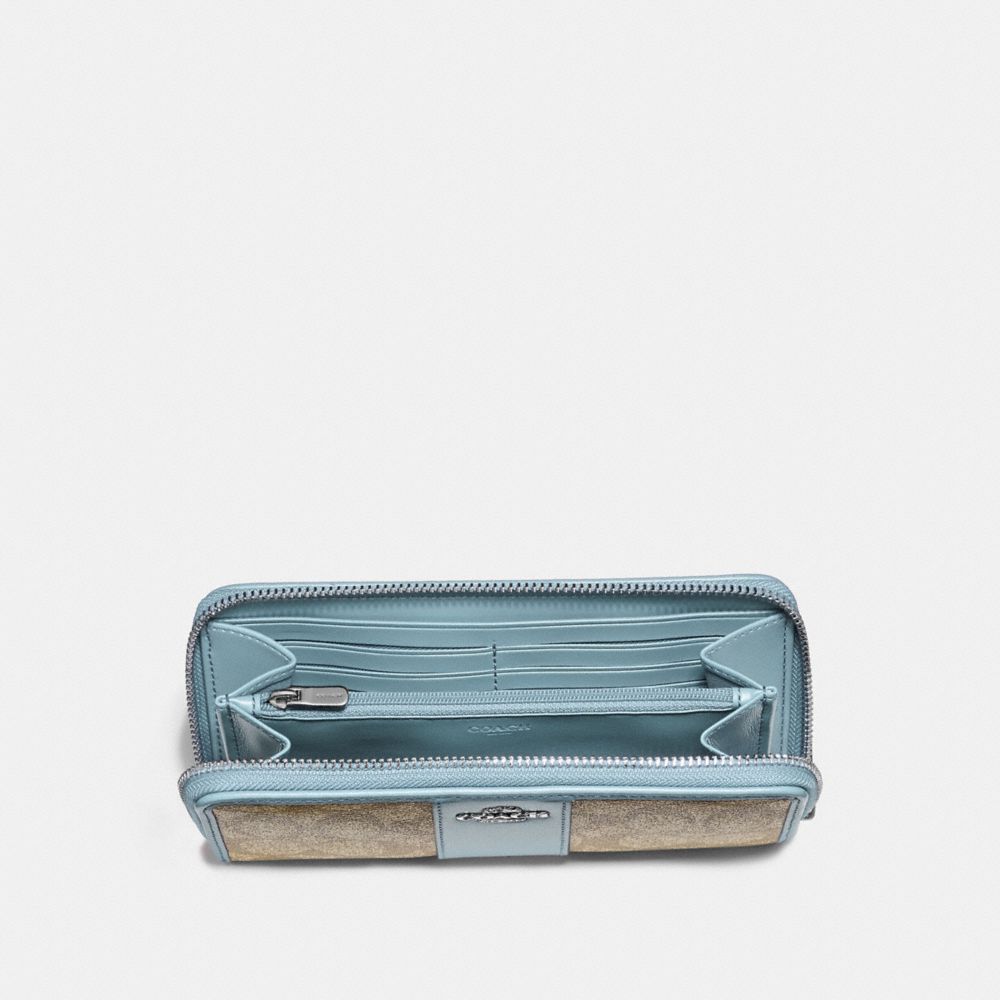 折りたたみ財布 Coach CZ446 Card Holder Wallet In Blocked Signature Canvas COACH® Outlet | Card Holder Wallet In Blocked Signature Canvas