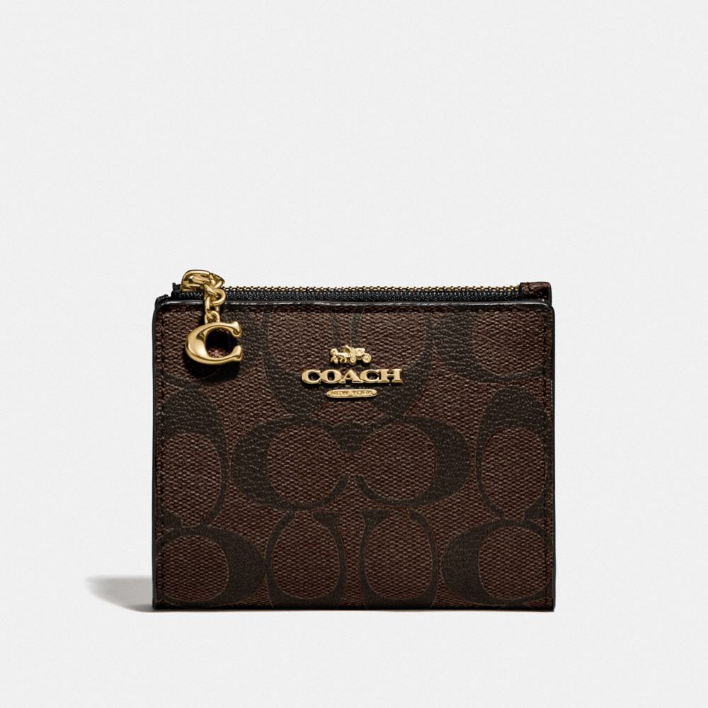 Coach snap card case new arrivals