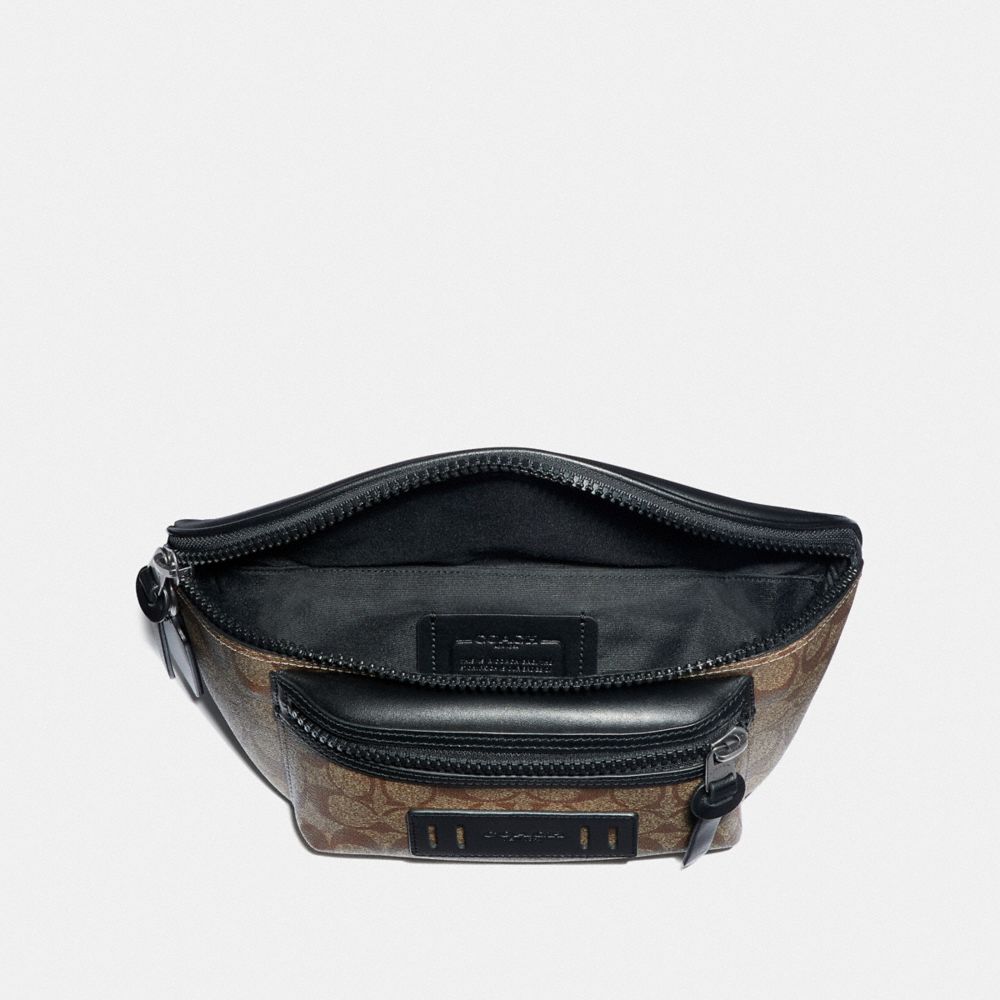 Coach terrain 2024 belt bag