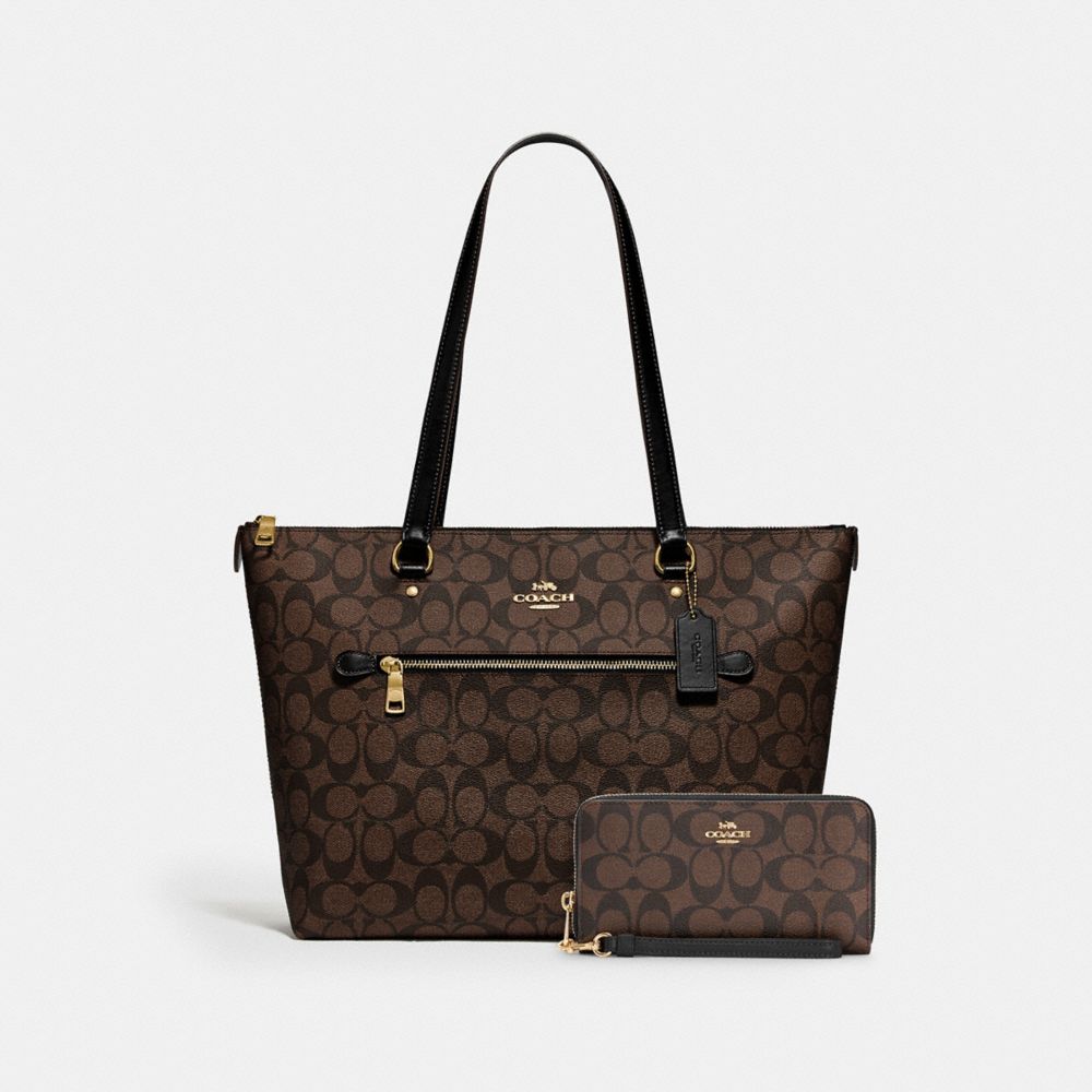 Bag, $395 at coach.com - Wheretoget