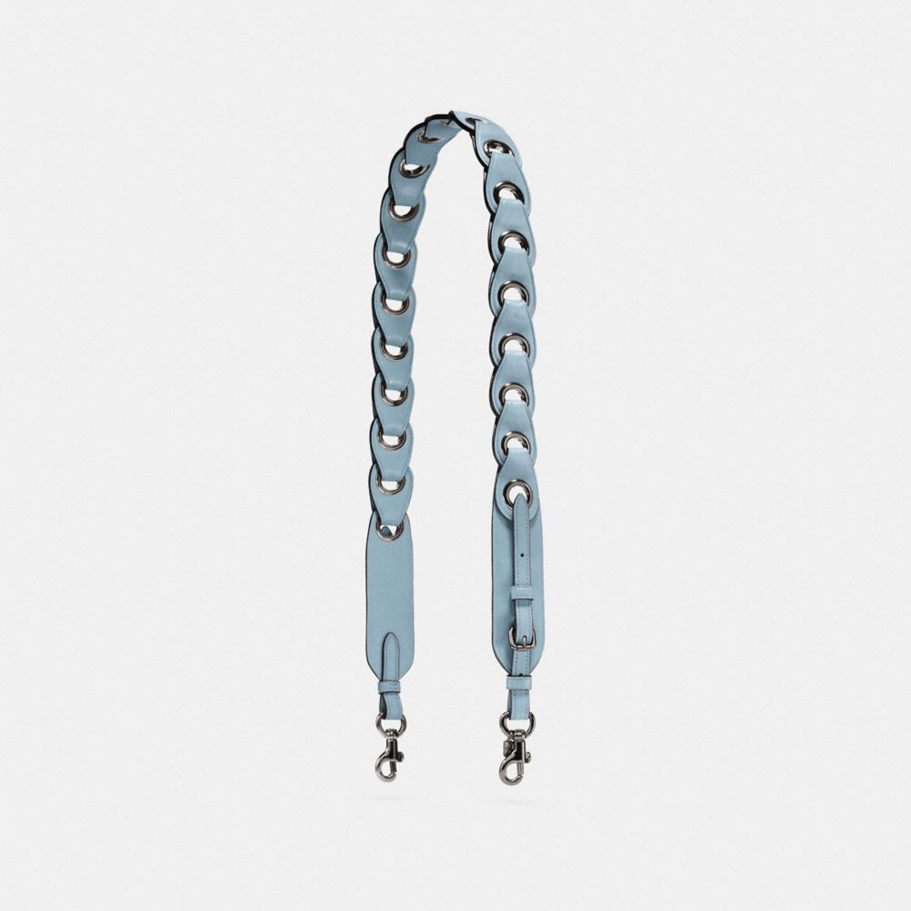 ⛓️Gimme more of these chain straps⛓️ Whats your favorite?? @coach #co