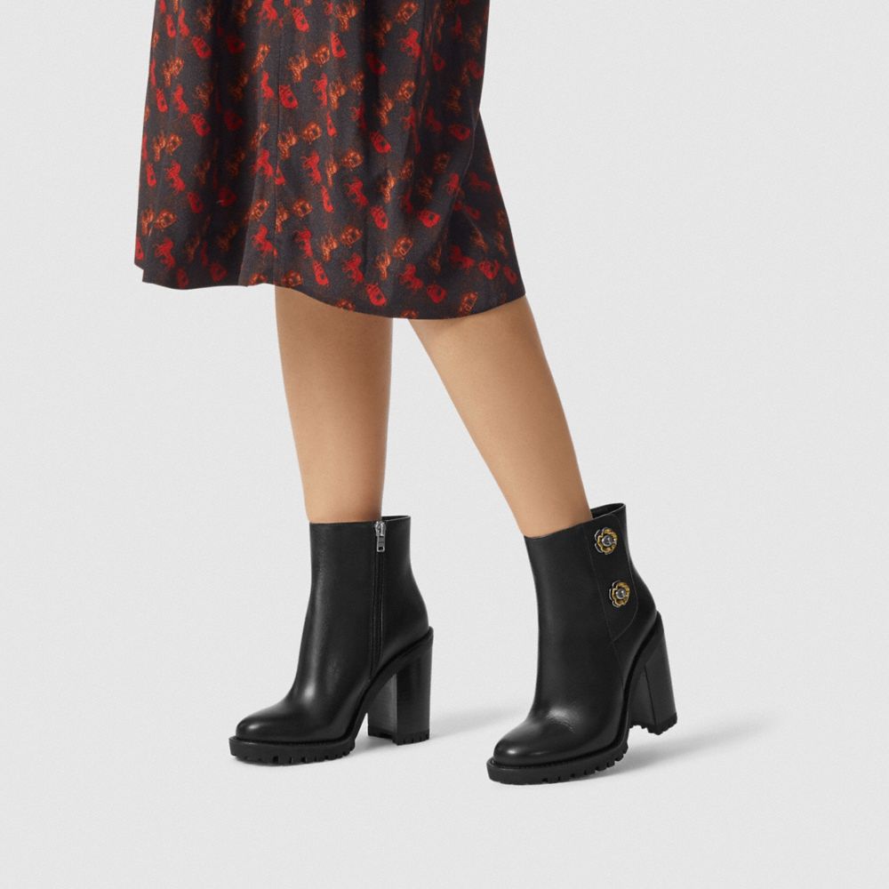 Hana Bootie