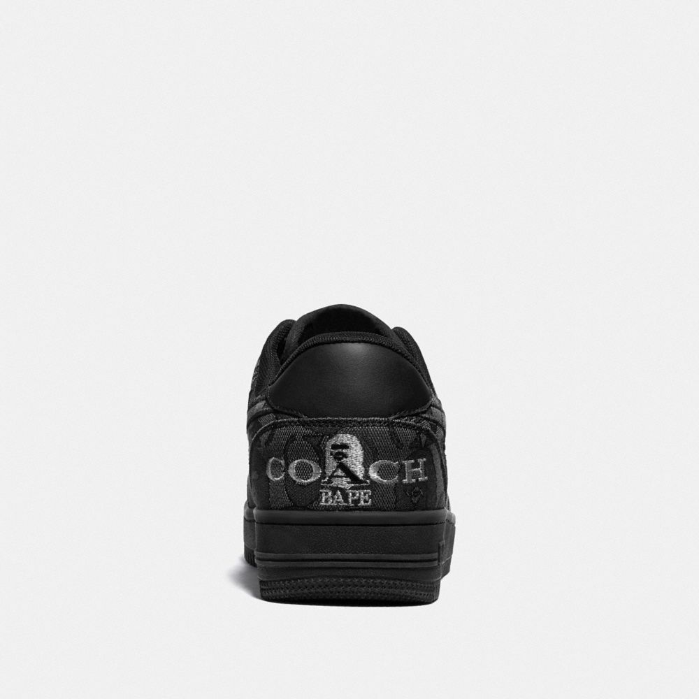 Negro,Vista alternativa