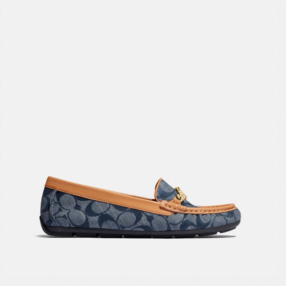 Chambray,Vista en ángulo