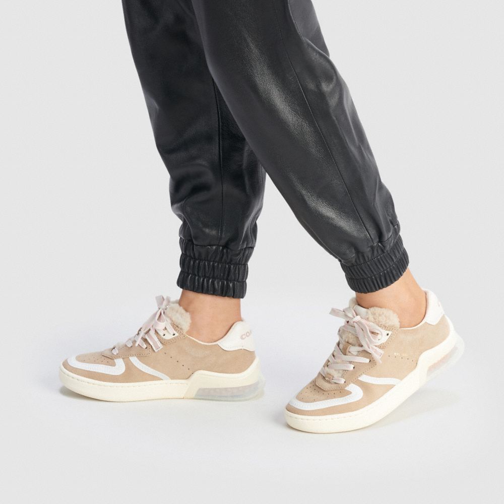 【COACH】大人気商品！Citysole Court Sneakerシグネチャー COACH】大人気商品！Citysole Court Sneakerシグネチャー スニーカー