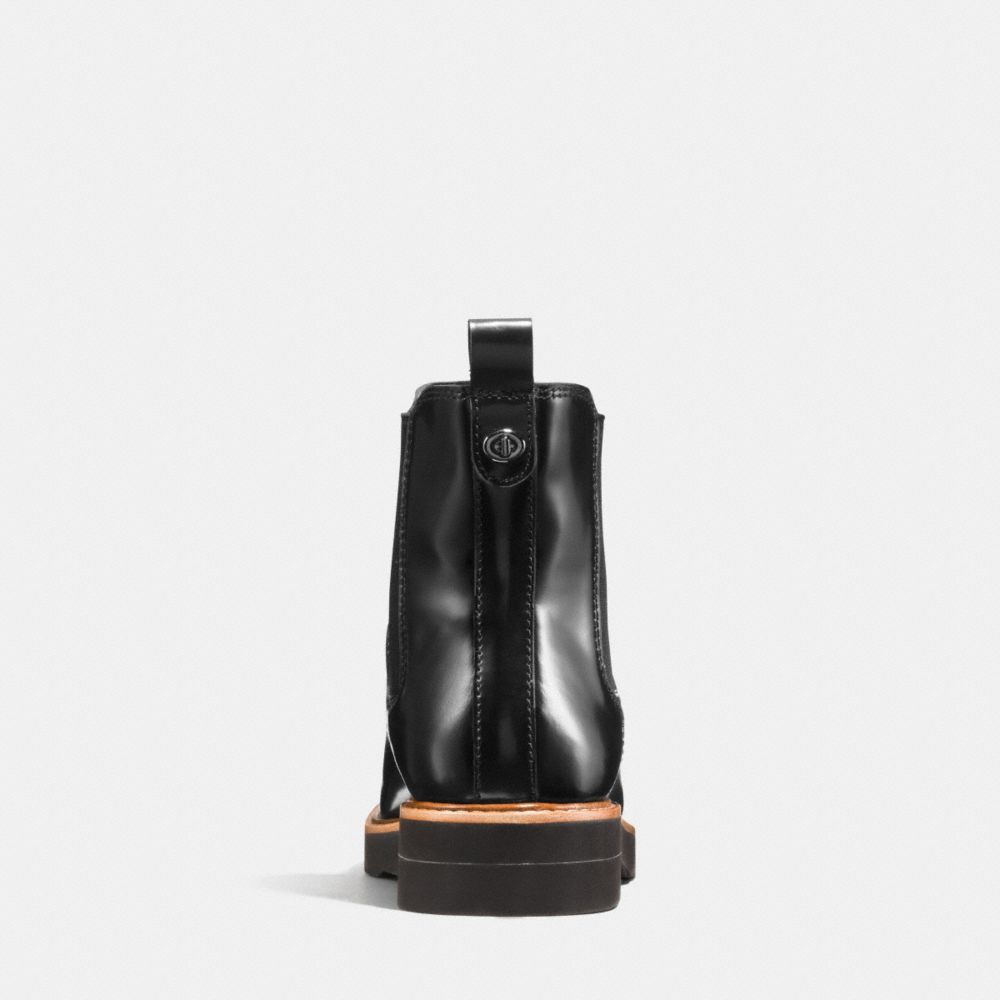 Men’s Coach shoes - Elijah 2x Champion Elijah Bryant Uses Active Recovery To Find His  main image 4